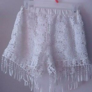 Cream Lace Shorts size Small